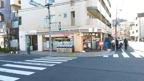コンビニ　セブンイレブン（コンビニ）まで90m