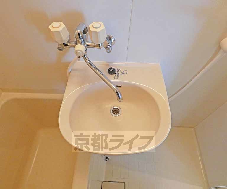 洗面設備　洗面台です。