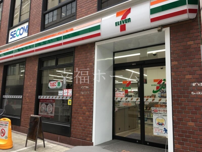 コンビニ　セブンイレブン大阪淡路町4丁目店（コンビニ）まで152m