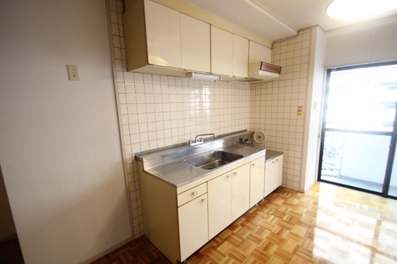 キッチン　※別部屋の写真です