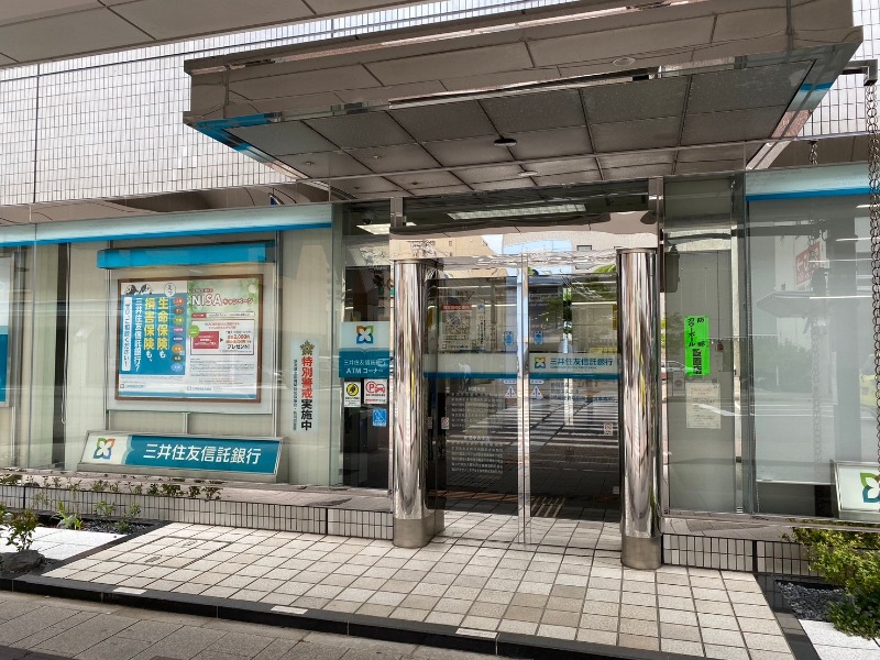 銀行　三井住友信託銀行新潟中央支店（銀行）まで435m