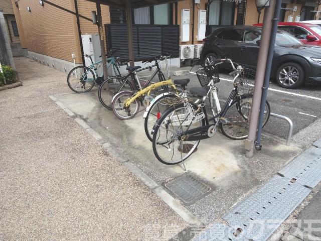 その他共有部分　屋根付き駐輪場