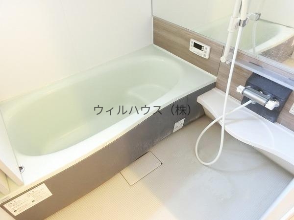 バス・シャワールーム　大型浴室！追い焚き有り！