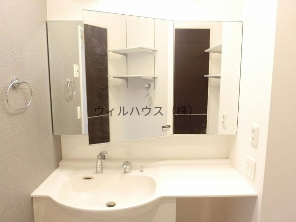 洗面設備　大型洗面台！シャンドレです！