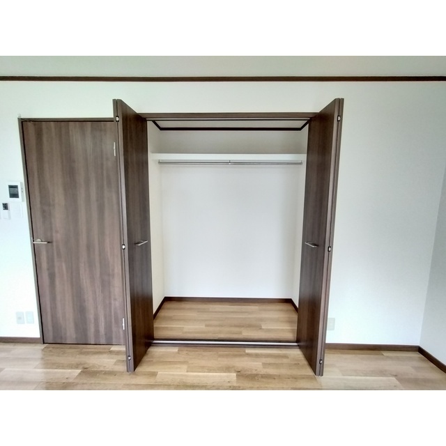 収納　※別部屋の参考写真になります。