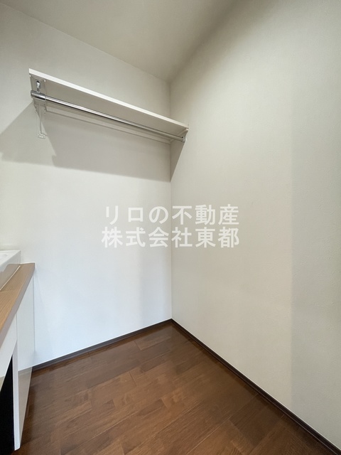 収納　奥行のあるウォークインクローゼットならお荷物多い方でも安心☆