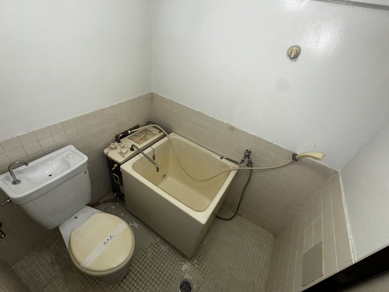 バス・シャワールーム　※別部屋の写真です