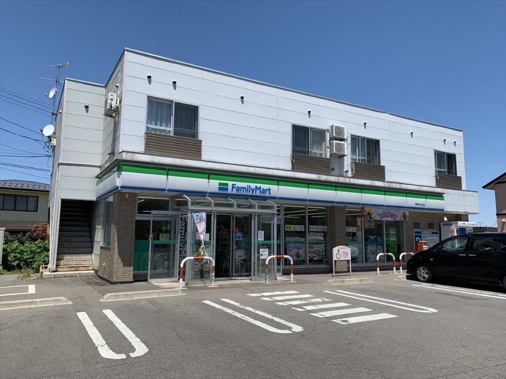 コンビニ　ファミリーマート 青森青大前店（コンビニ）まで652m