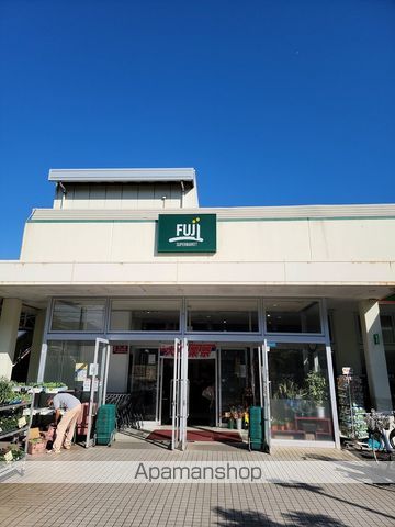 スーパー　ＦＵＪＩ鵠沼店（スーパー）まで852m