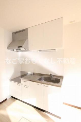 キッチン　※写真は別号室