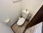 トイレ　こちらはトイレです。清潔感があり、安心して使用できます。
