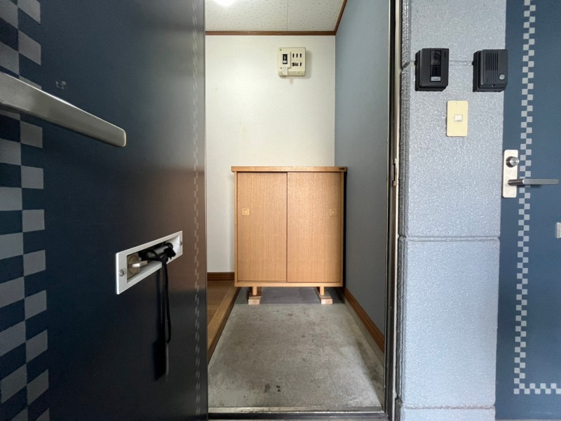 玄関　玄関の様子です。明るい印象ですね。気分もあがりそう。
