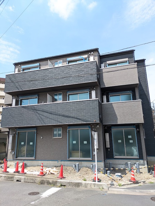 建物外観　建築中