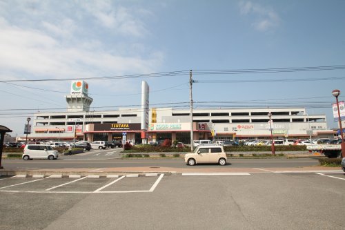 ショッピングセンター　サンリブくりえいと宗像店（ショッピングセンター）まで2500m