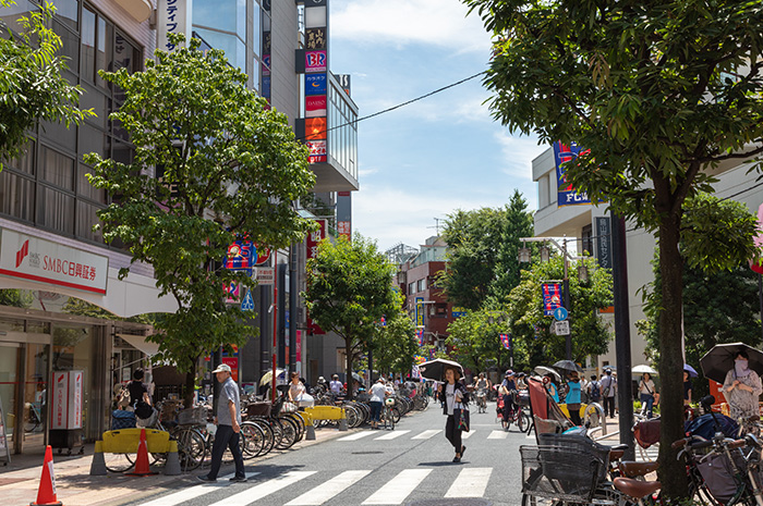 ショッピングセンター　烏山駅前通り商店街（ショッピングセンター）まで728m