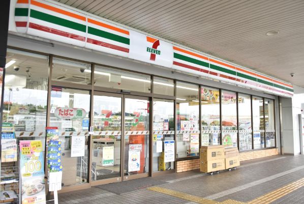 コンビニ　セブンイレブン港区麻布十番2丁目店（コンビニ）まで63m