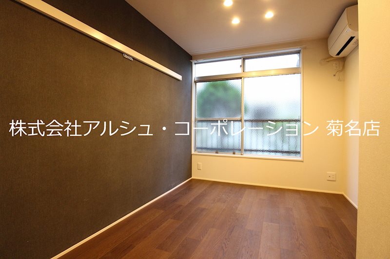 居室・リビング　エアコン＆壁掛けレール標準☆