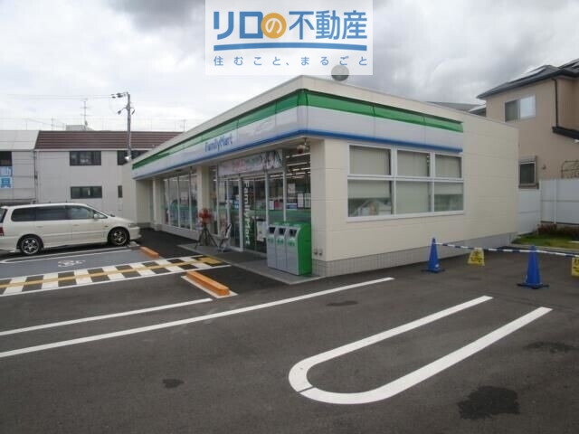 コンビニ　ファミリーマート小林四丁目店（コンビニ）まで241m