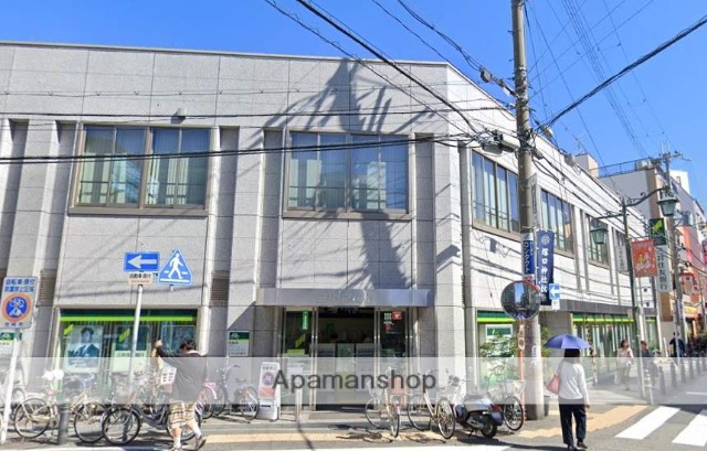 銀行　（株）三井住友銀行／塚口支店（銀行）まで279m