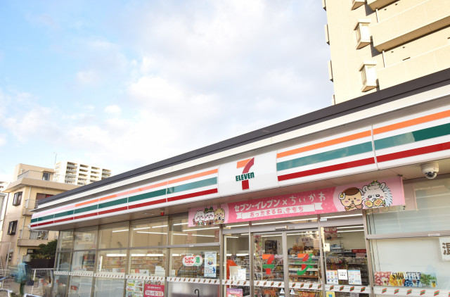 コンビニ　セブン－イレブン　一宮本町４丁目店（コンビニ）まで160m