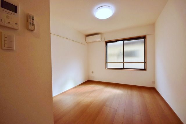 居室・リビング　★きれいなフローリングのお部屋です★