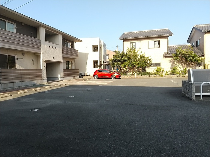 駐車場　駐車場