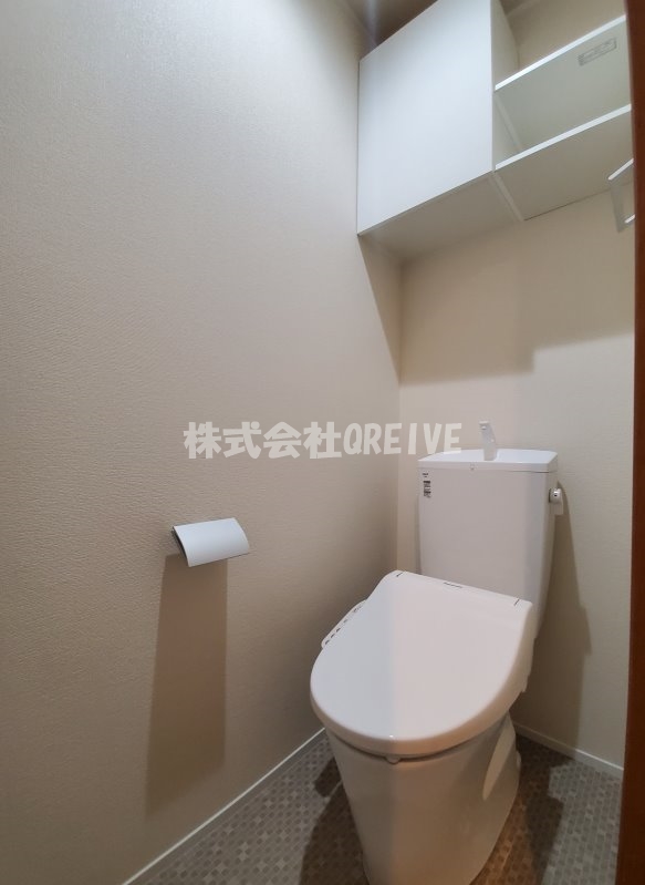 その他部屋・スペース　温水便座機能付き。
