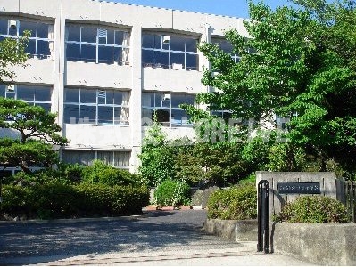 小学校　栗東市立治田西小学校（小学校）まで634m