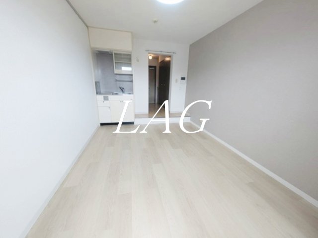 居室・リビング　洋室のお部屋です。（同仕様です）