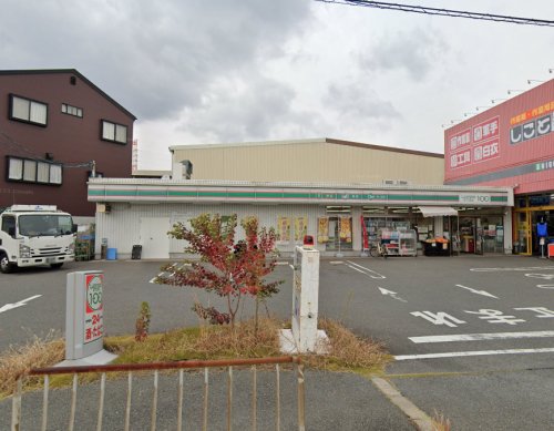 その他　ローソンストア100 LS摂津鳥飼本町店（その他）まで957m