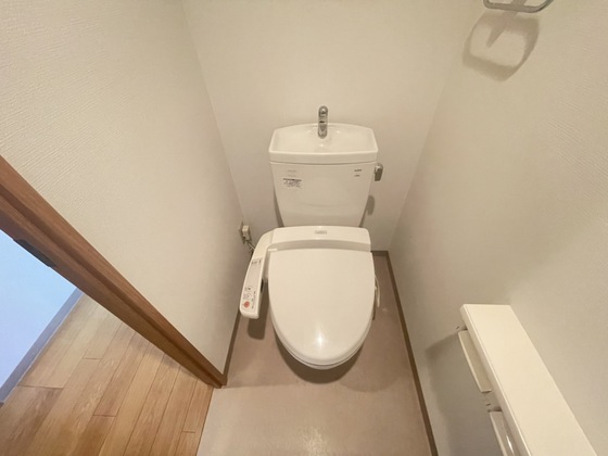 トイレ　※別部屋の写真です