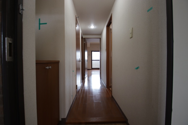 玄関　※別室の参考写真の為、現況優先です。
