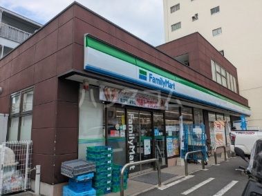 コンビニ　ファミリーマート 中野弥生町二丁目店（コンビニ）まで531m