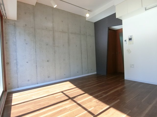 居室・リビング　詳細は、RISUMO江坂本店→06-6155-7137まで♪