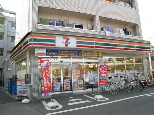 コンビニ　セブンイレブン（コンビニ）まで300m