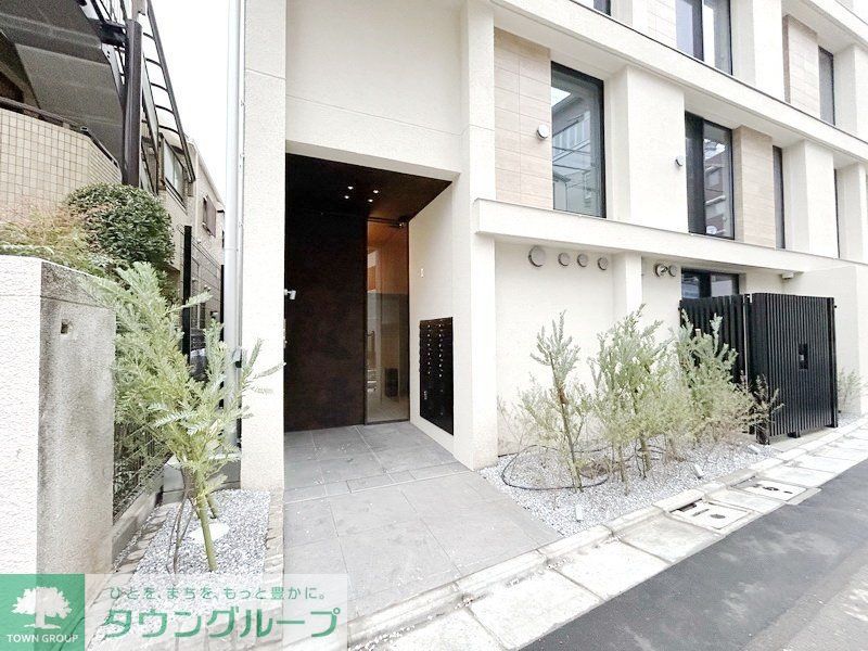 エントランス　部屋探しは株式会社　タウンハウジング　までお気軽にお問合せ…