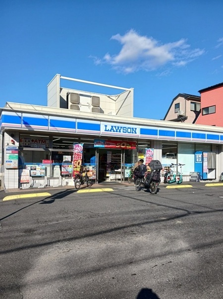 コンビニ　ローソン北区浮間二丁目店（コンビニ）まで377m