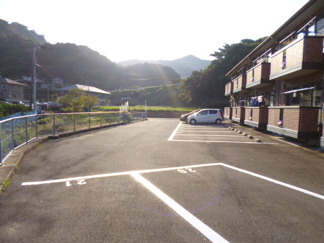 駐車場　駐車場