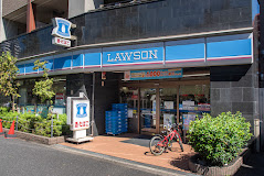 コンビニ　ローソン 代々木西参道店（コンビニ）まで2m