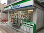 コンビニ　ファミリーマート 本郷五丁目店（コンビニ）まで194m