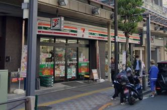 コンビニ　セブンイレブン 江東亀戸4丁目店（コンビニ）まで320m
