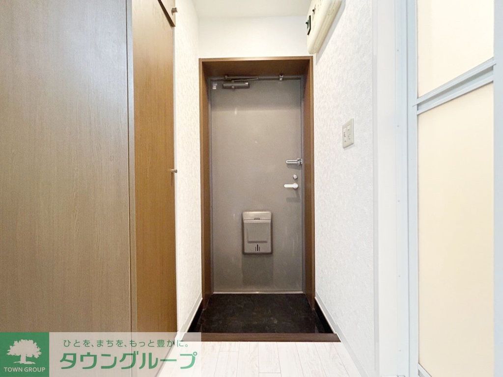 玄関　お部屋探しは株式会社　タウンハウジング　までお気軽にお問合…