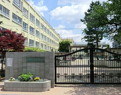 小学校　中野区立江古田小学校（小学校）まで352m