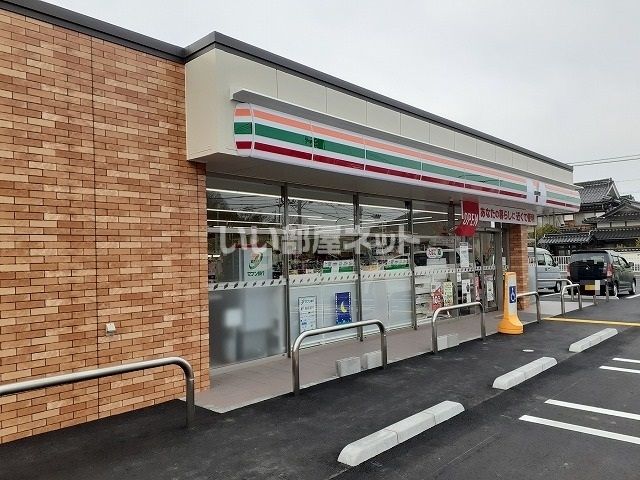 コンビニ　セブンイレブン 鳥取面影小前店（コンビニ）まで879m