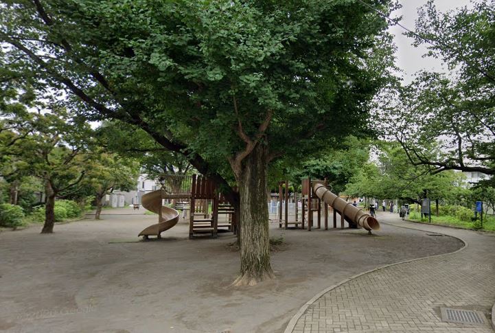 公園　城山公園（公園）まで475m