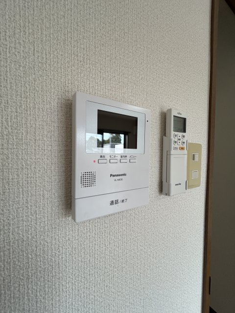 セキュリティ　※写真は１０５号室です