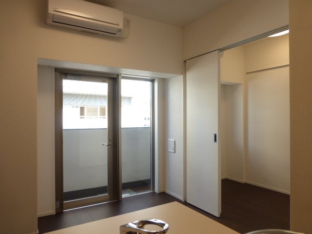 居室・リビング　居室※反転部屋参考写真