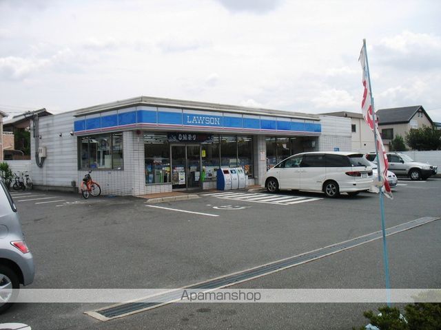 コンビニ　ローソン八尾志紀駅前店（コンビニ）まで300m