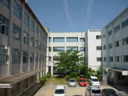 小学校　川西市立　多田小学校（小学校）まで119m