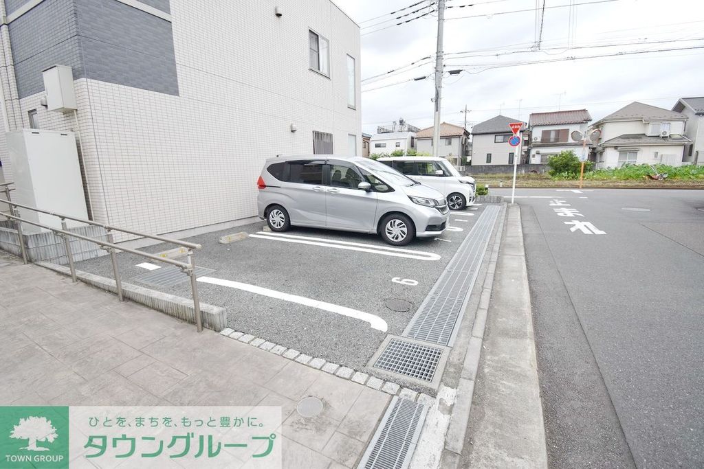 駐車場　駐車場